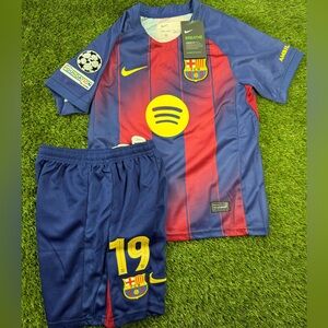 Barcelona Lamine Yamal kids soccer kit.